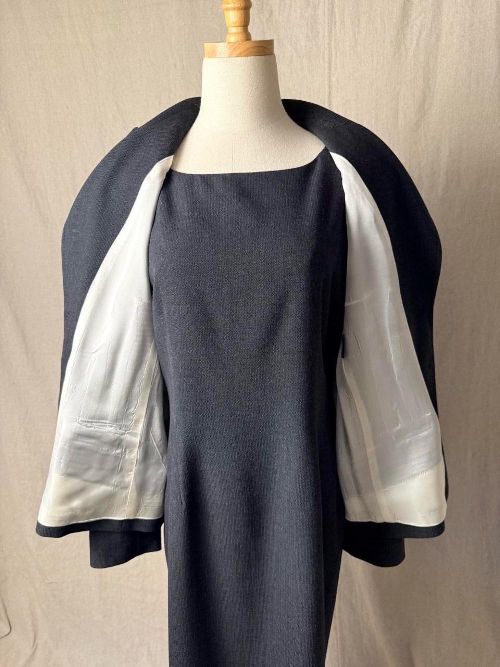 Anne Klein Suit Size 10 Charcoal Gray Wool Blend 2 Piece Blazer Sheath Dress Set